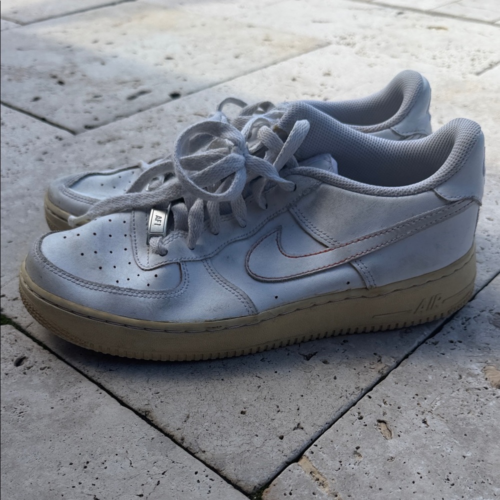 Boys Nike Air Force size 6.5